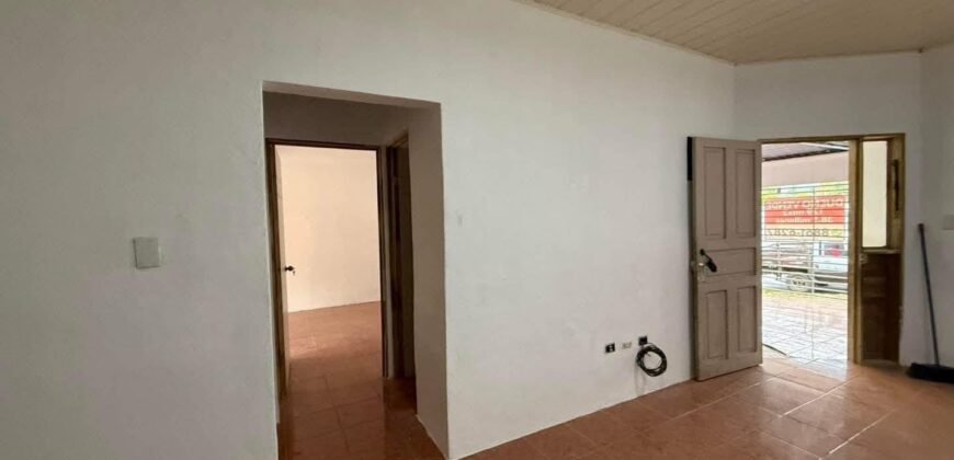 Se vende Casa En Esquipulas en Palmares de Alajuela.