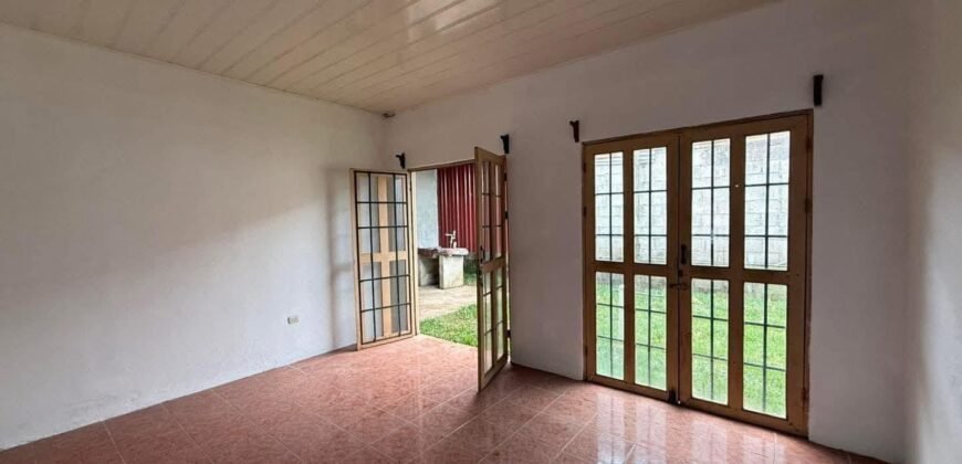 Se vende Casa En Esquipulas en Palmares de Alajuela.