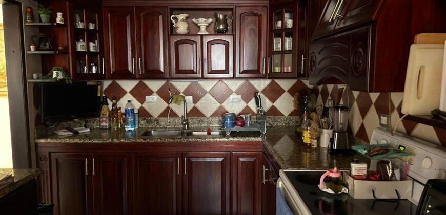 Se Vende Hermosa Casa en Alajuela, Residencial Baviera.