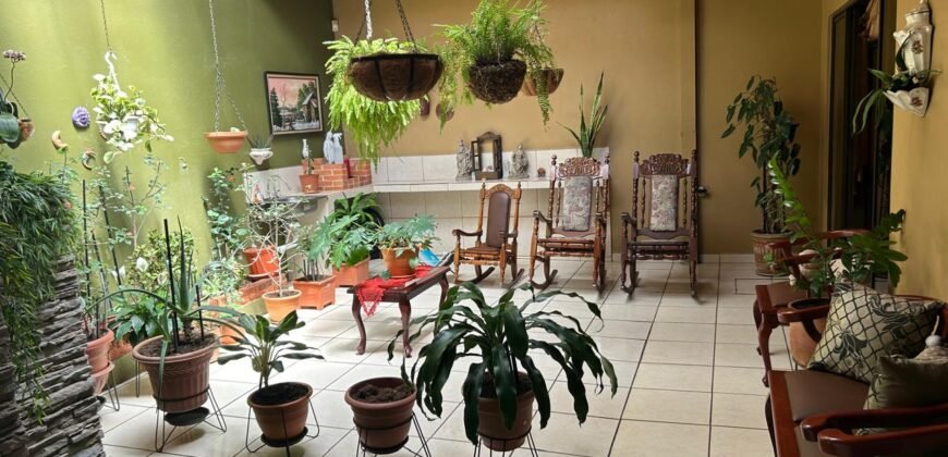 Se Vende Hermosa Casa en Alajuela, Residencial Baviera.