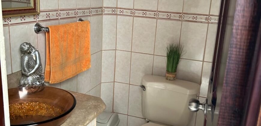 Se Vende Hermosa Casa en Alajuela, Residencial Baviera.