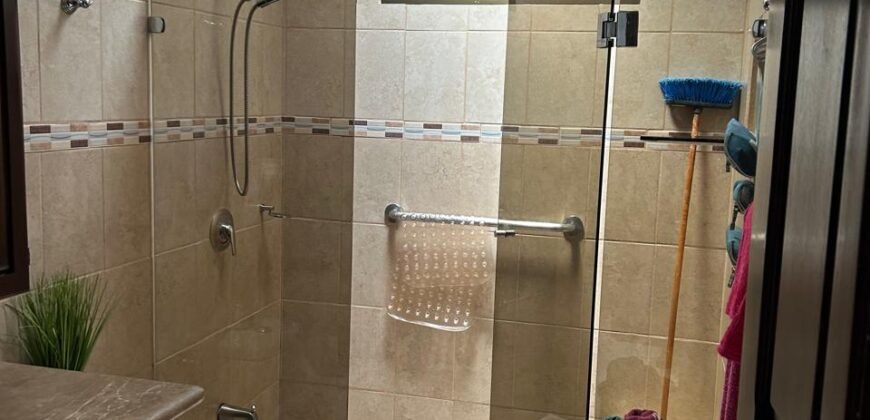 Se Vende Hermosa Casa en Alajuela, Residencial Baviera.