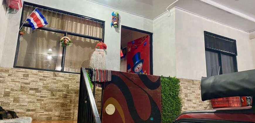 Se Vende Casa en Santa Bárbara, Heredia.