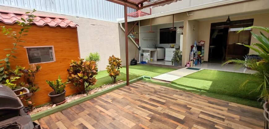 Se Vende Casa en la Guácima, Alajuela  Residencial San Charbel