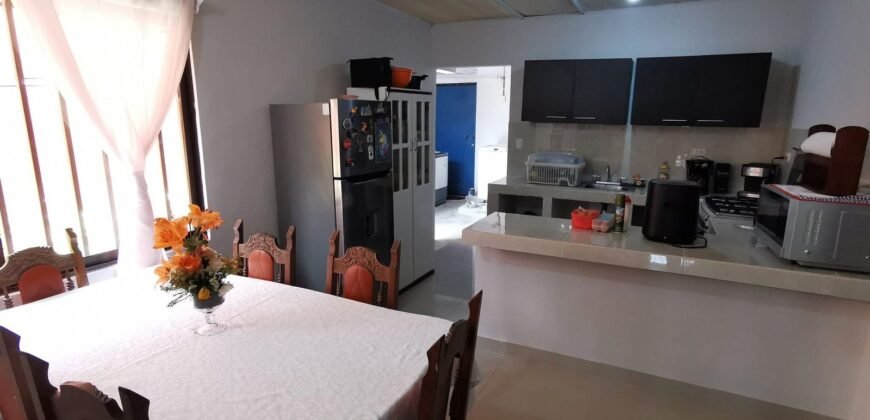 Se Vende Casa Con Apartamentos En  Urbanización Baviera, Alajuela Centro