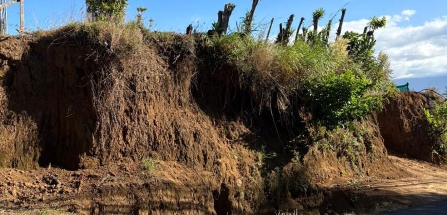Se Vende último Lote Barrio Jesús, Sta Bárbara Heredia.