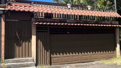 Se Vende Linda Casa Barrio Jesús, Santa Bárbara de Heredia.