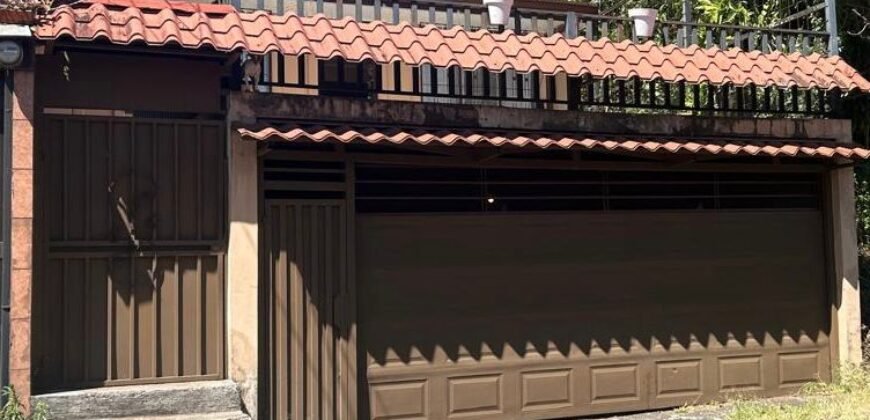 Se Vende Linda Casa Barrio Jesús, Santa Bárbara de Heredia.