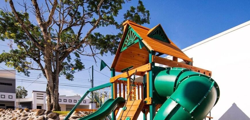 Se Vende Lote en Condominio La Guacima, Alajuela