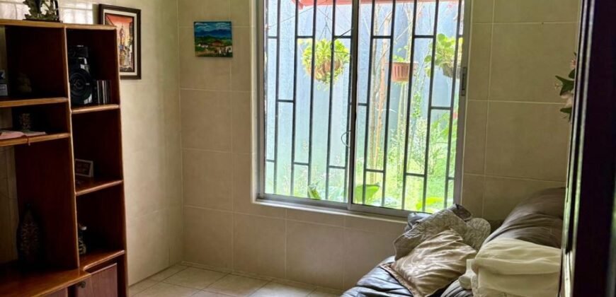 Se Vende Casa en Santa Bárbara, Heredia.