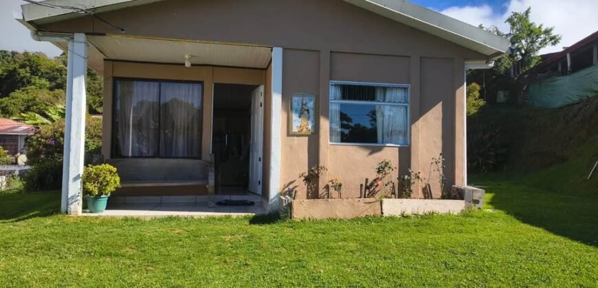 Se vende Casa en Fraijanes, Alajuela