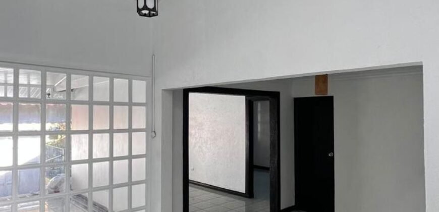 Se Vende Linda Casa en Pueblo Nuevo de Alajuela.