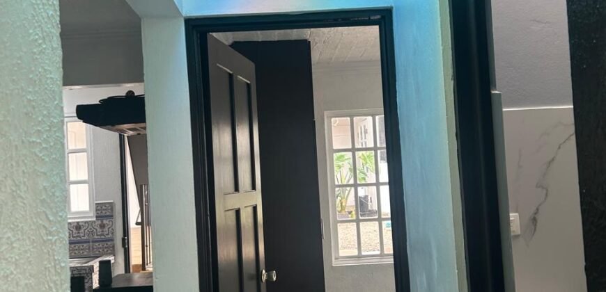 Se Vende Linda Casa en Pueblo Nuevo de Alajuela.