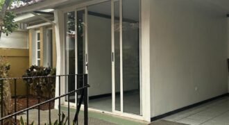 Se Vende Linda Casa en Pueblo Nuevo de Alajuela.