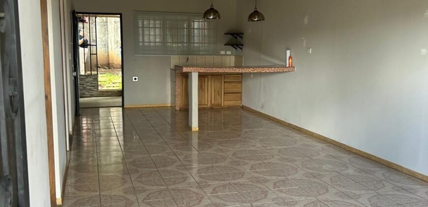 ¡Se vende casa en Pueblo Nuevo, Alajuela!