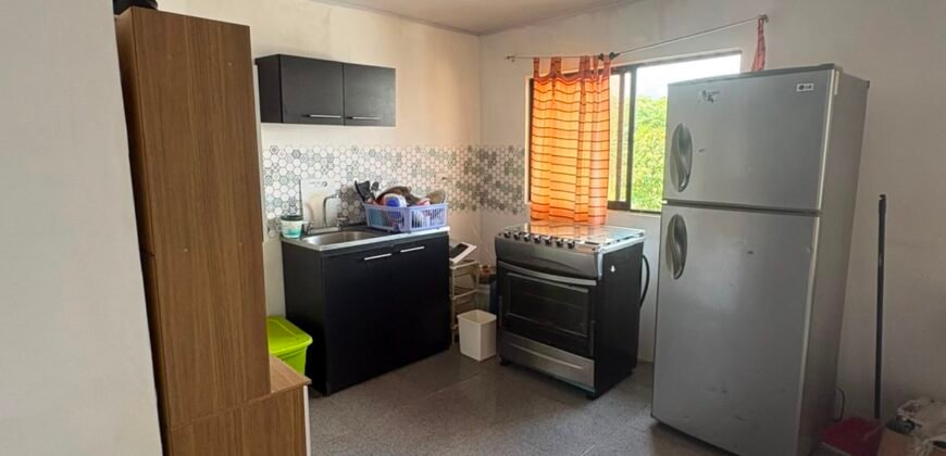 Se Vende Propiedad con 2 apartamentos para remodelar.  San Pedro de Barva, Heredia