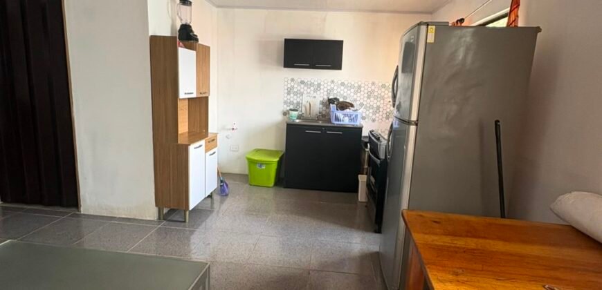 Se Vende Propiedad con 2 apartamentos para remodelar.  San Pedro de Barva, Heredia