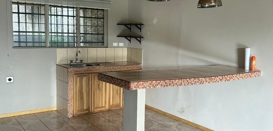 ¡Se vende casa en Pueblo Nuevo, Alajuela!