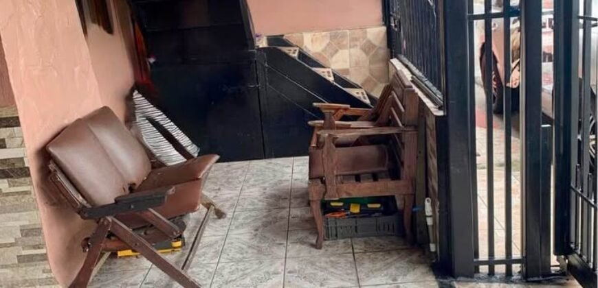 SE VENDE CASA CON APARTAMENTO  EN VILLA BONITA, ALAJUELA