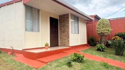 Se Vende casa en Sabana Redonda, Alajuela.